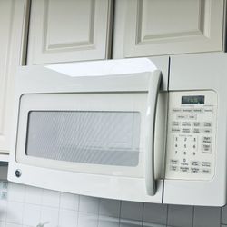 Microwave & Refrigerator