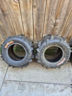 2 GECKO SAND TIRES AT 21X11X10