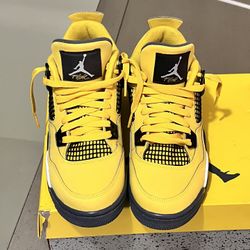 Air Jordan 4s Retro 