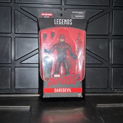 Daredevil Marvel Legends Series: Build A Figure: Man-Thing