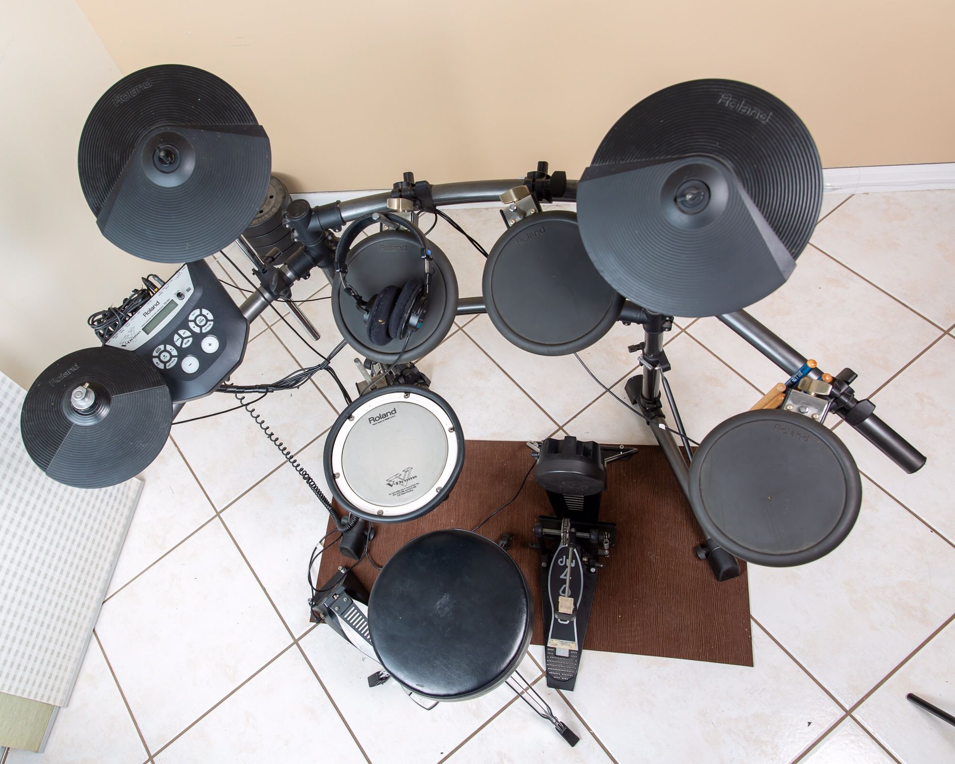 Electronica Drum Kit, Roland TD6 for Sale in Fort Lauderdale, FL OfferUp