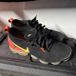 Nike Vapormax size 9M
