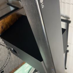 🚨 LG Soundbar with Subwoofer 160w 🚨 ($110)
