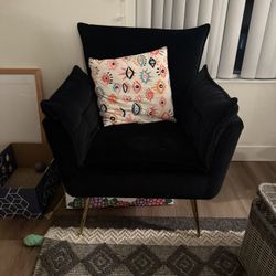 Velvet Chair 