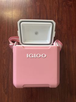Igloo Pink Cooler NEW
