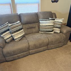Power Reclining Sofa Couch 