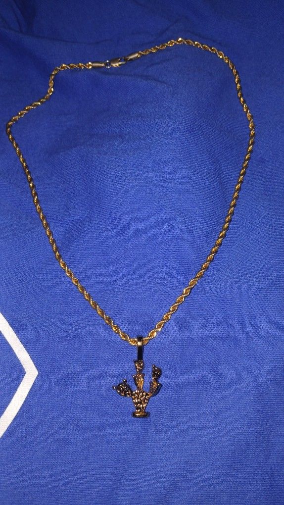 14k Gold Chain And Medallion Necklace