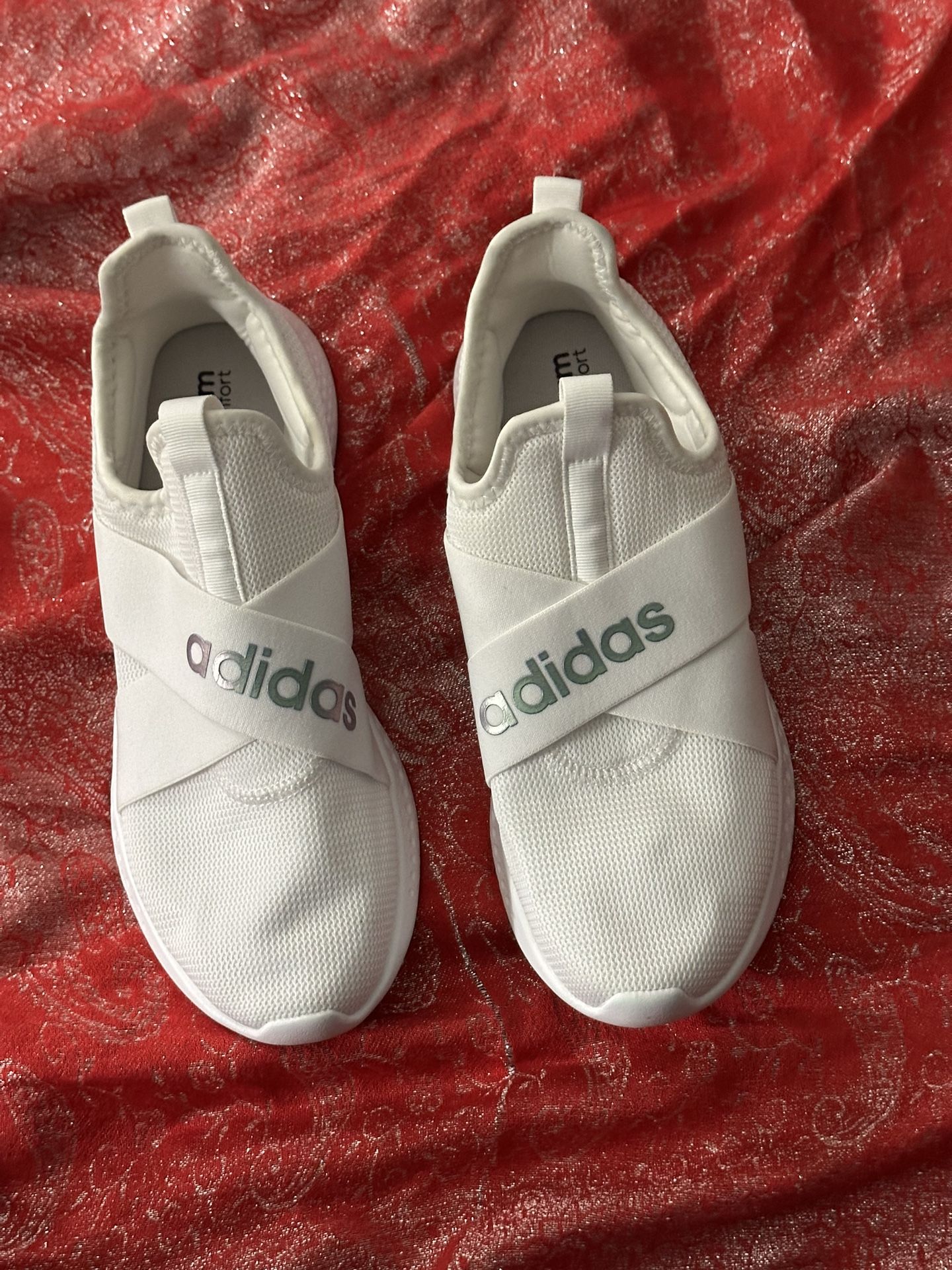 Adidas  Women’s Size 10 Cloud foam Comfort Excellent Condition Wonderful Walking Sneakers