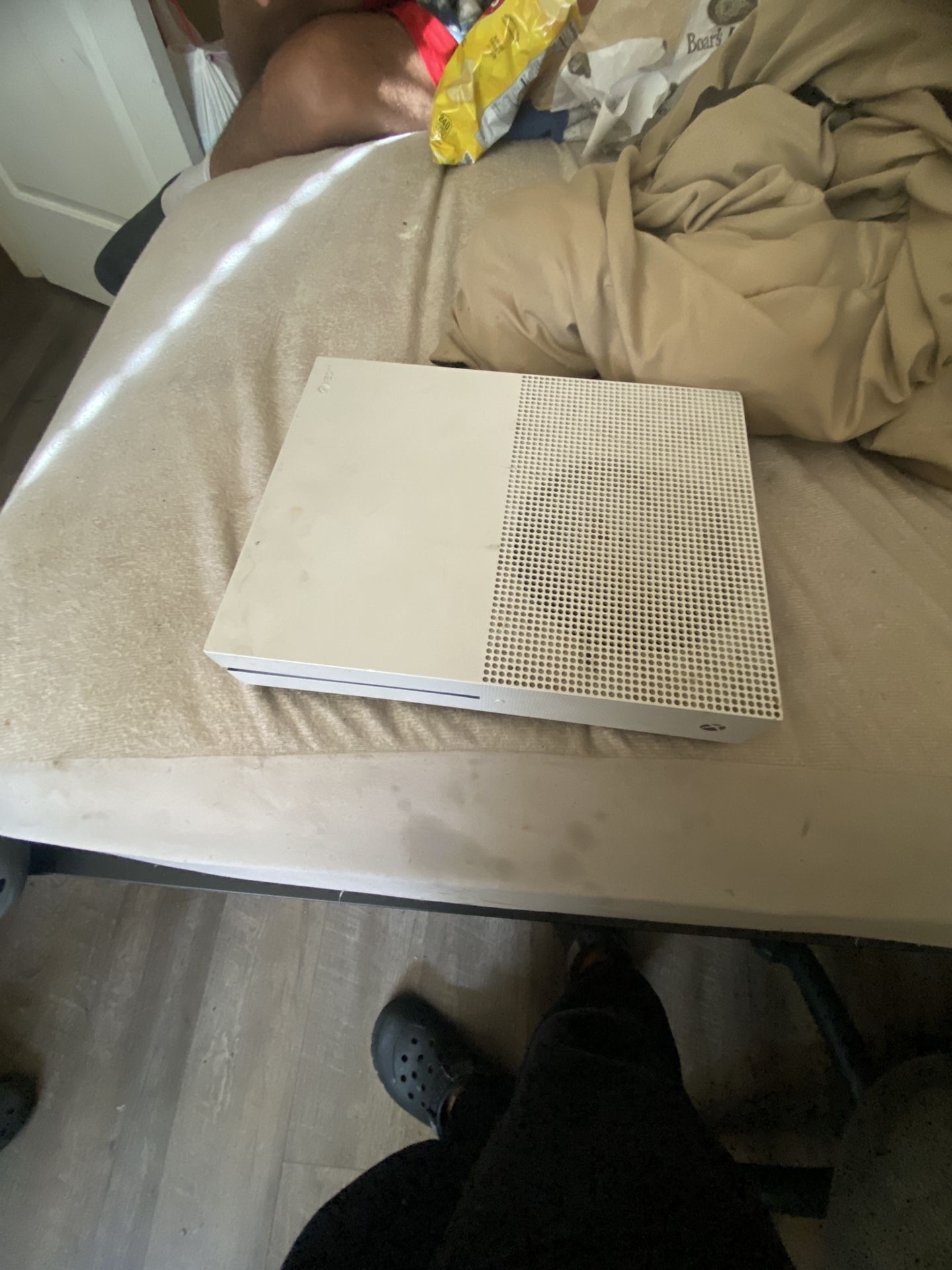 Xbox One S