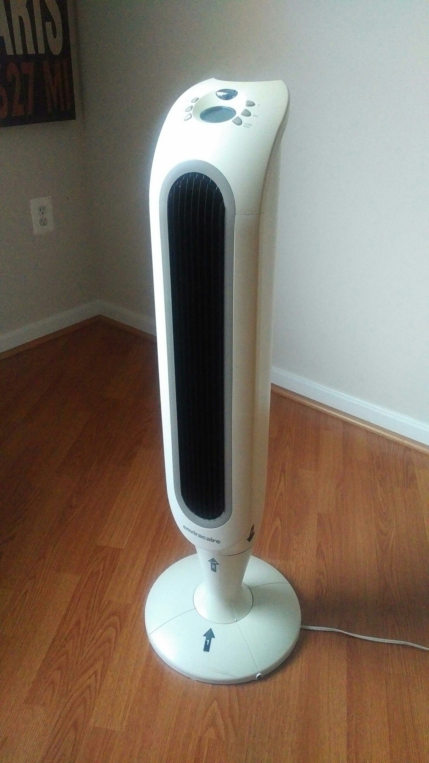 Honeywell Enviracaire EFY-047 Tower Fan w/ Ionizer + Temp Control