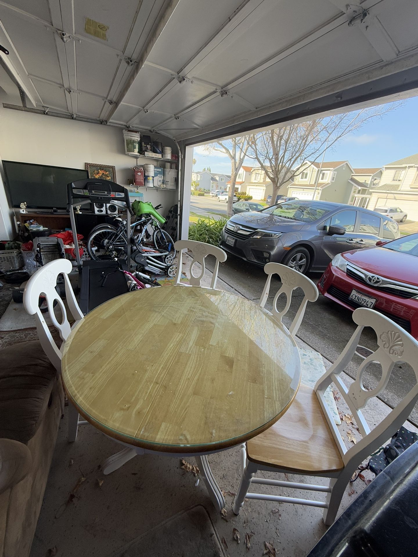 dining table with 4 chairs