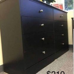 8 Drawer Dresser /Comoda 8 Cajones