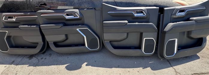 2019-2025 Chevrolet Silverado Door panel assemblies