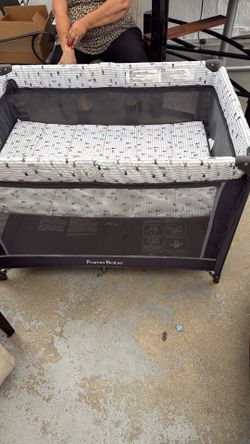 Pamo Babe portable play yard
