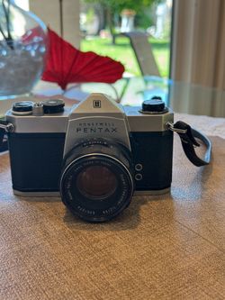 Honeywell Pentax SP500 35mm Film Camera w/ 55mm Lens – Vintage – $145 OBO