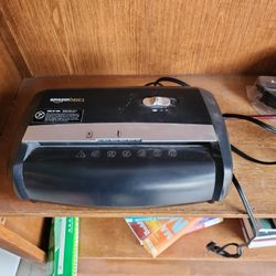 Documents And Credit Card Shredder 