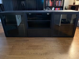 Tv Stand / Entertainment Center
