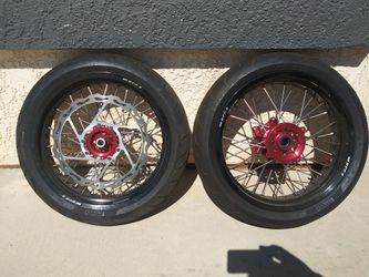 Supermoto wheels