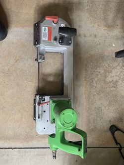 CS pneumatic band saw