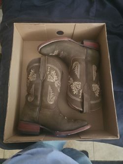 Brown Leather Cowboy Boots with Embroidery