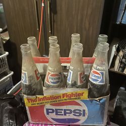 Antique Pepsi 18oz Bottle Six Pack