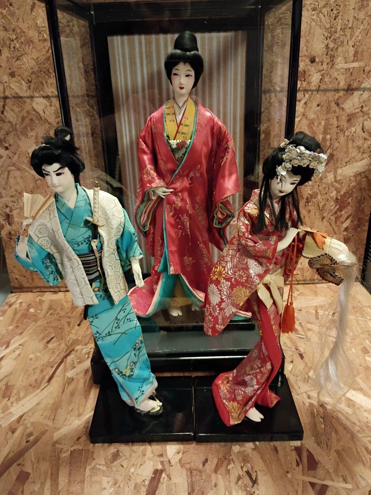 (1960) Original Antique (Geisha Dolls) Ryukyu Ningyo (Okinawa Doll) Collectible w/Glass Case
