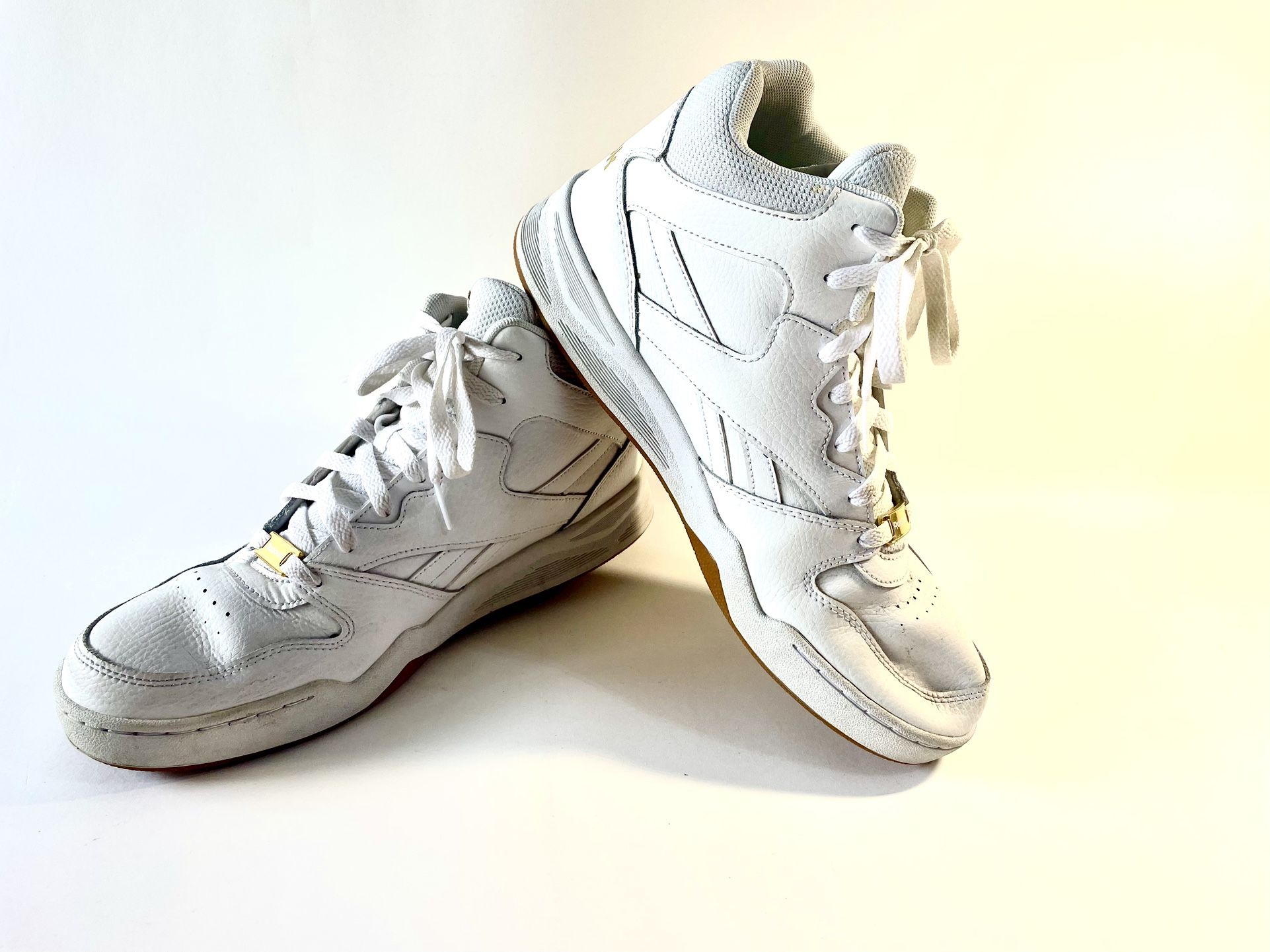 Men’s Reebok Sneakers Athletic Shoes Size 9.5 Great used condition, nice pair of sneakers! 9.5 USA, 8.5 UK, 42.5 EUR. 732