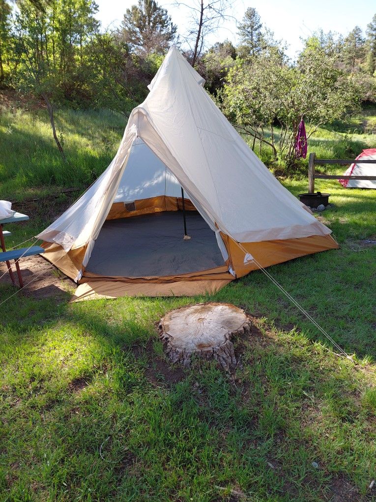 8 Person Tee Pee