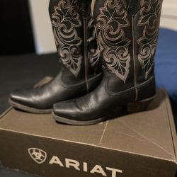 Ariat Womens Boots (Need gone) 