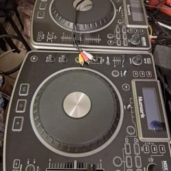 NUMARK NDX 800 MEDIA PLAYER