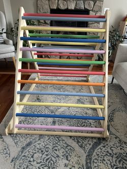 Solid Wood Climbing Triangle 