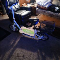 RAZOR ECOSMART METRO ELECTRIC SCOOTER NEW OPEN BOX 