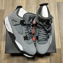 Cool Grey Jordan 4s Size 9.5🔥