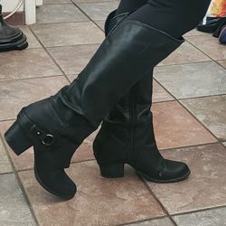 Womens Boots Size 9