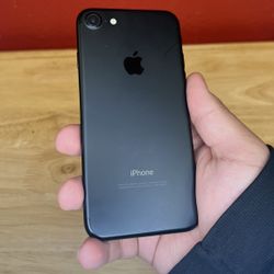 iPhone 7 128gb Unlocked (3 Months Warranty!)