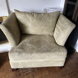 Over Size Chair -Need Gone ASAP- Pickup This Weekend