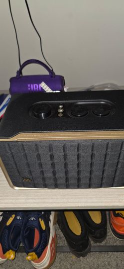 Jbl authentics 300
