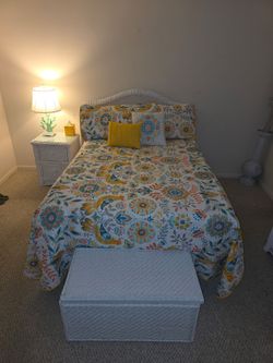 Bedroom set