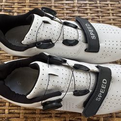 Bike shoes size 39cm