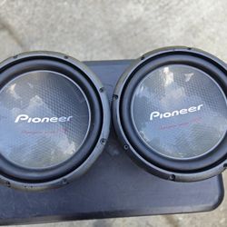 Pioneer 2000 Watt 12" Subwoofers