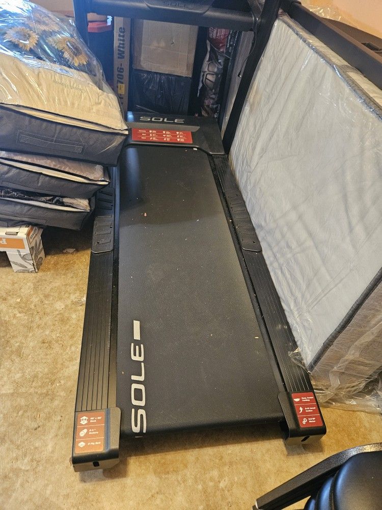 TreadMill Solo F63 1.5yo ( Use For 6month) Like New