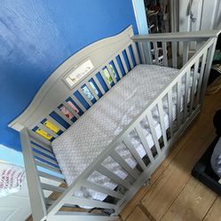 Crib With Drawer And Mattress 