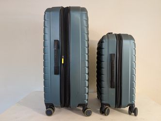 DELSEY PARIS 2-Piece Hardside Spinner Luggage Set
