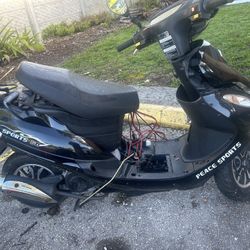 Scooter Does t Run But Lots Of Love Will Do It Or Parts