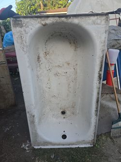 Tub metal beigh in storage new