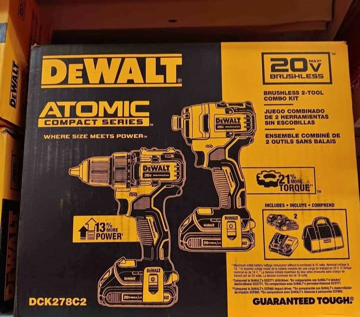 DeWalt New Kit Drill And Impact, Batteries And Charger ATOMIC BRUSHLESS