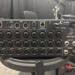 Behringer X Air XR18 18 Channel Tablet-Controlled Digital Mixer
