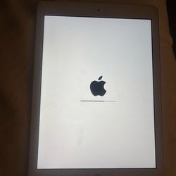 Apple iPad 5th Gen (128GB) – Great Condition