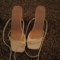 White Heels (^°^)