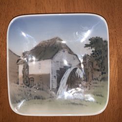 ROYAL COPENHAGEN LIMITED EDITION #3528 FARVERS MOLLE AABENRAA PORCELAIN CHINA COLLECTORS VINTAGE PLATE SIGNED by ARTIST 2A